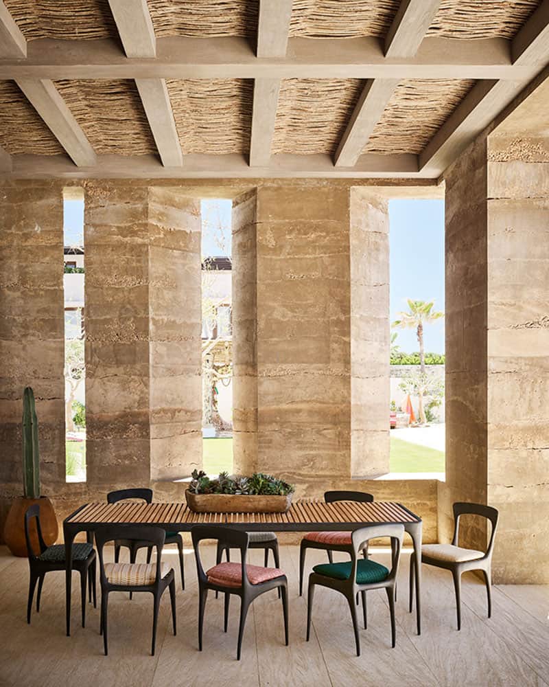 concrete-home-exterior-dining