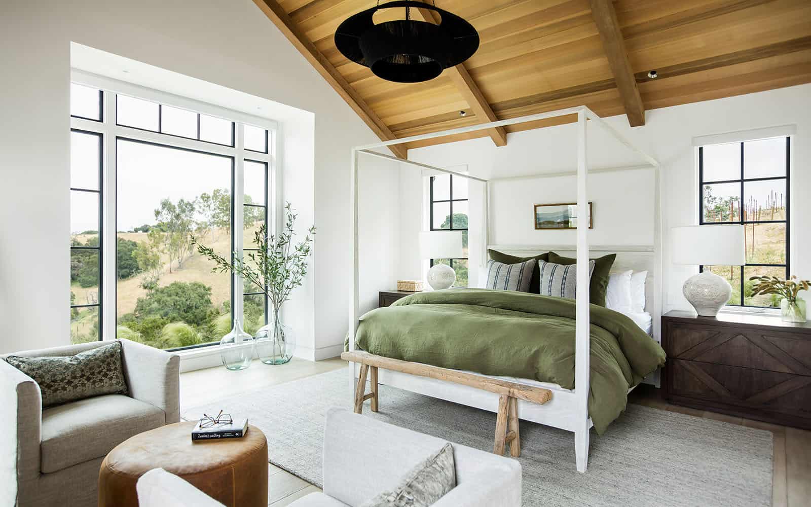 santa-barbara-country-style-bedroom