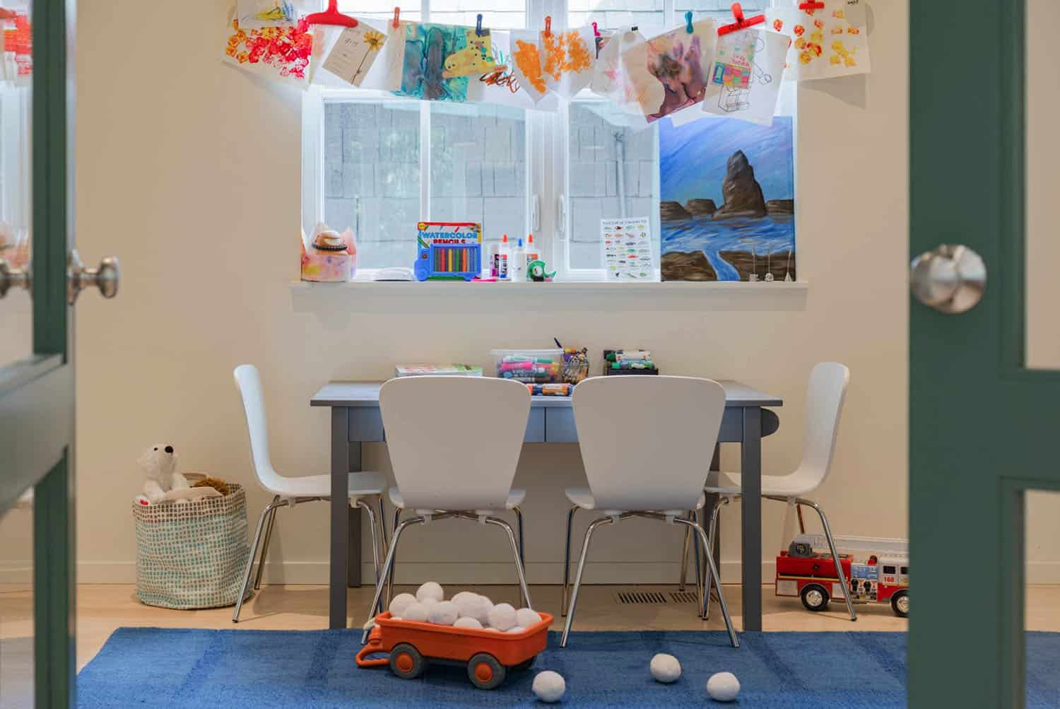 urban-farmhouse-transitional-kids-playroom