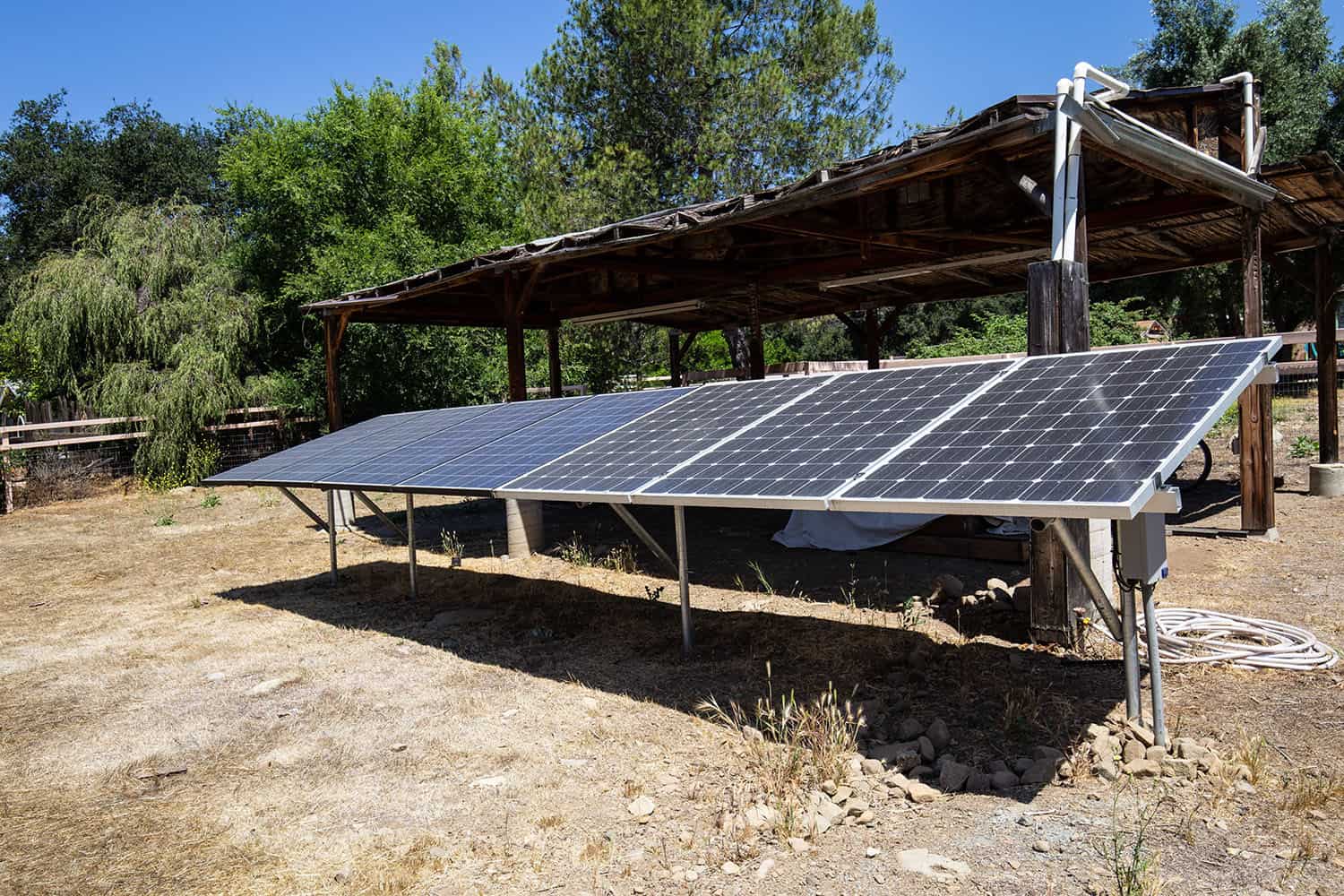tiny-house-solar-panels