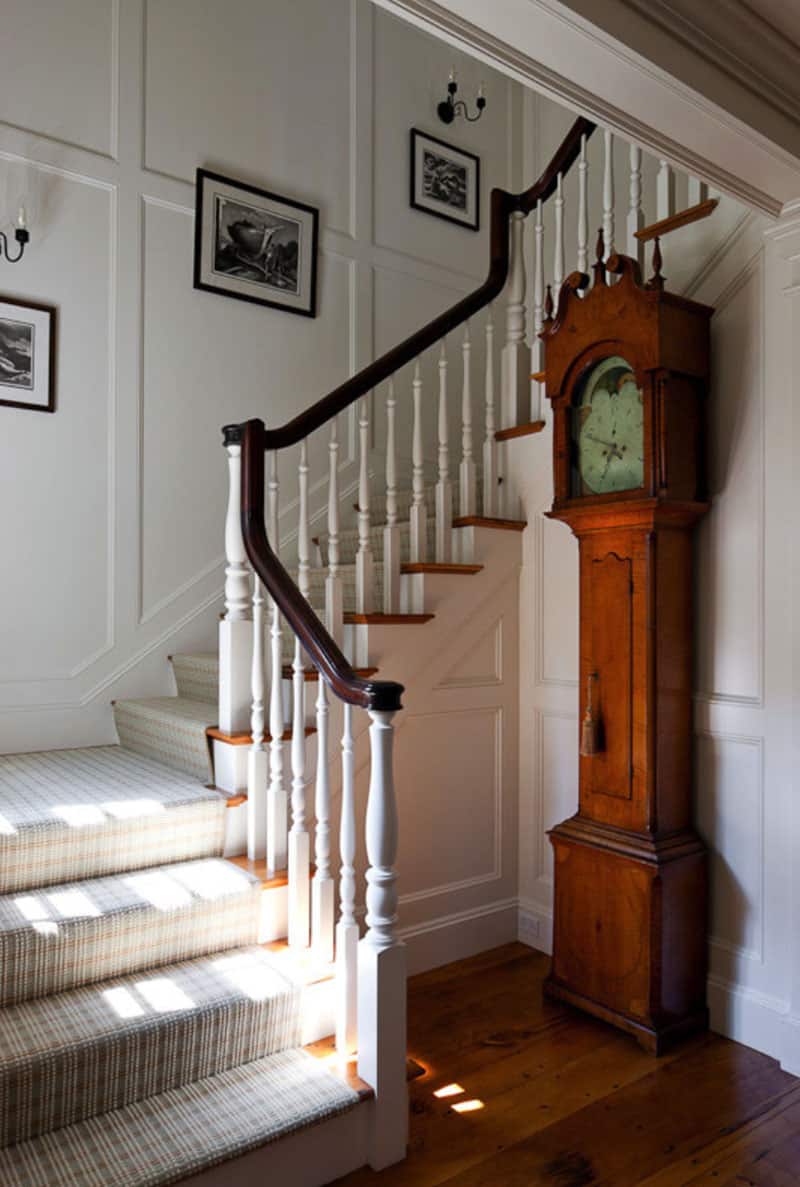 traditional-style-staircase