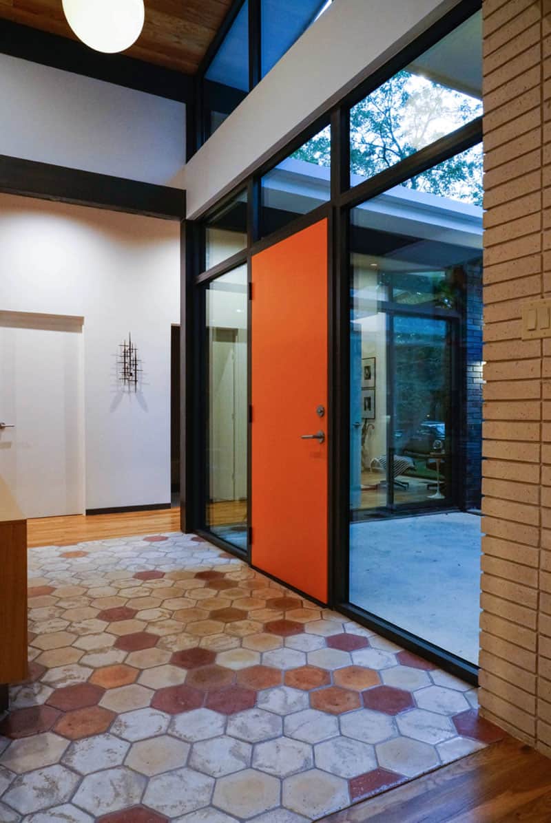 midcentury-house-entry