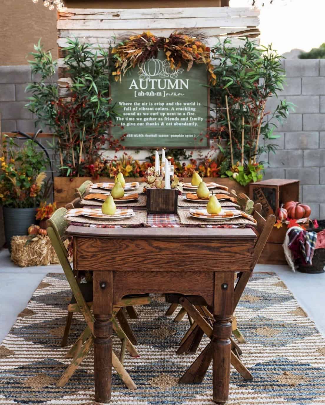 outdoor-fall-table-setting