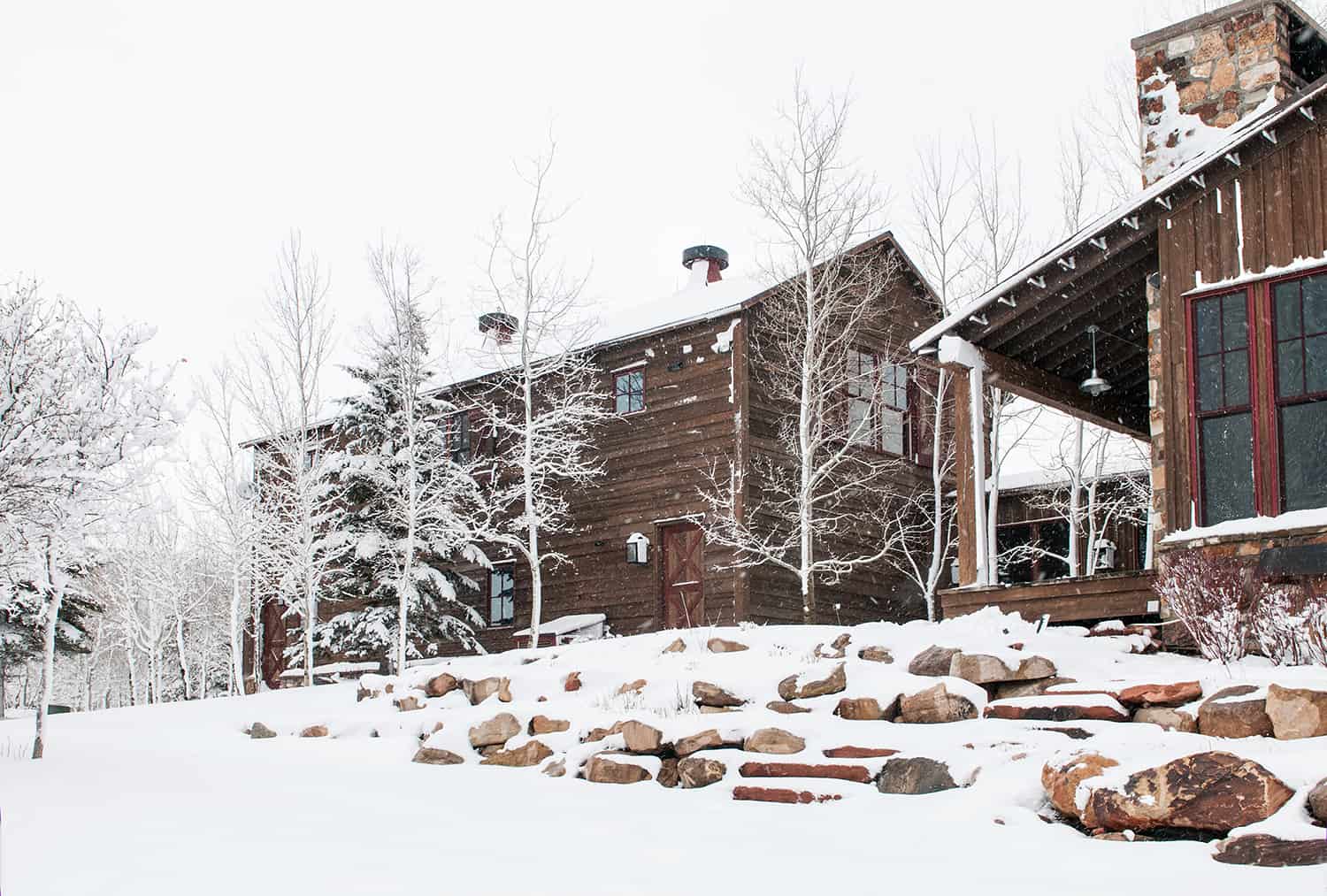 rustic-barn-house-exterior-winter