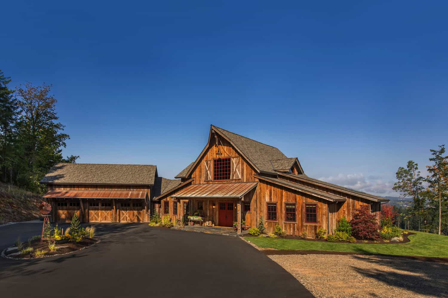 rustic-barn-house-exterior