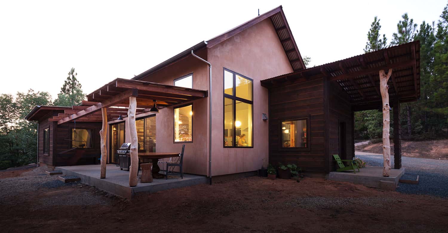 contemporary-net-zero-energy-home-exterior
