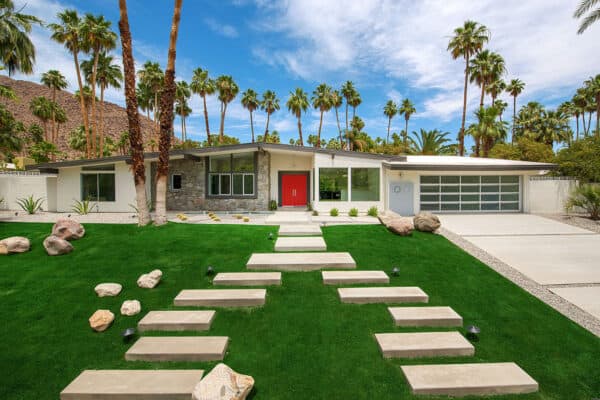 featured posts image for Stunning midcentury modern ranch house makeover in Palm Springs