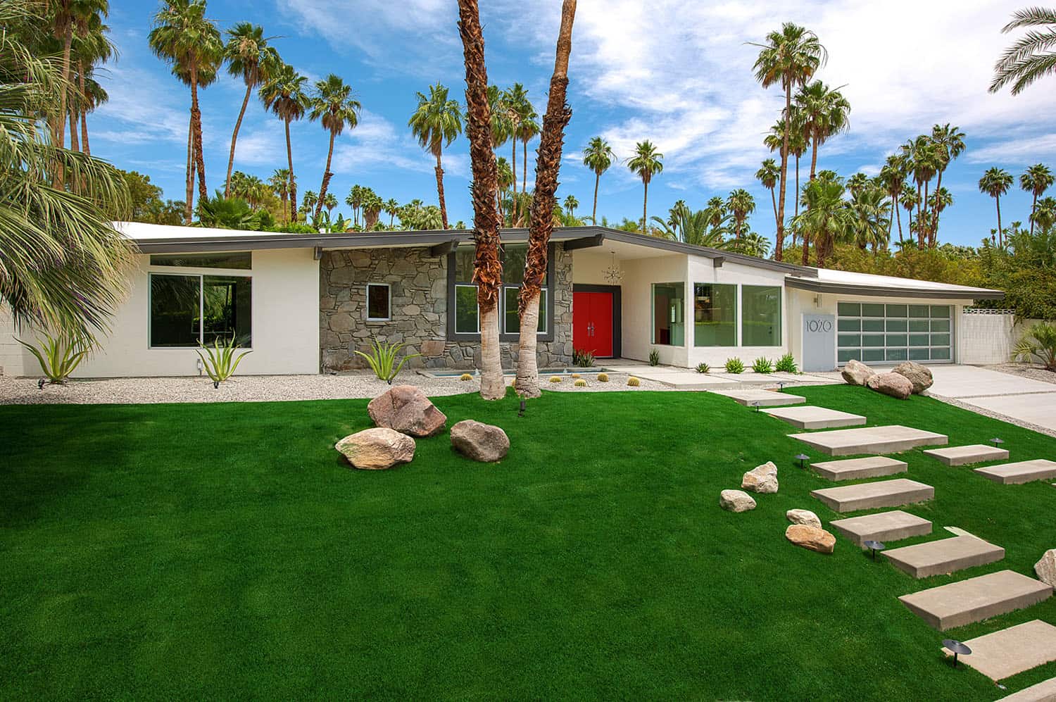 midcentury-modern-ranch-home-exterior