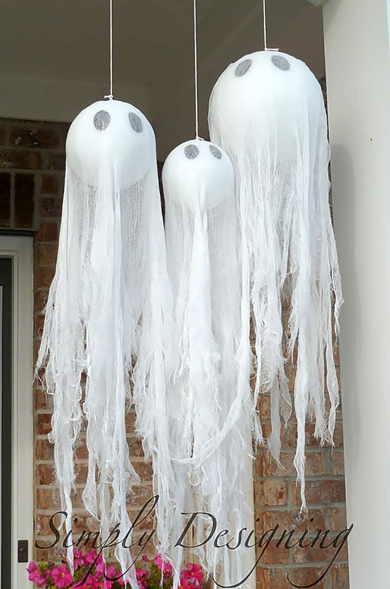 spooky-hanging-ghosts