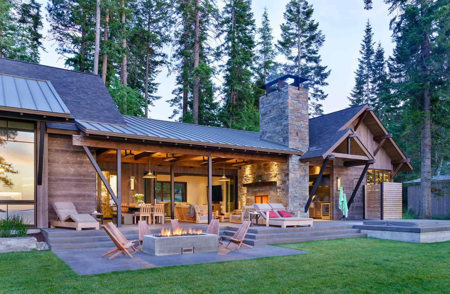 Lake house getaway in harmony with its woodland setting in Montana