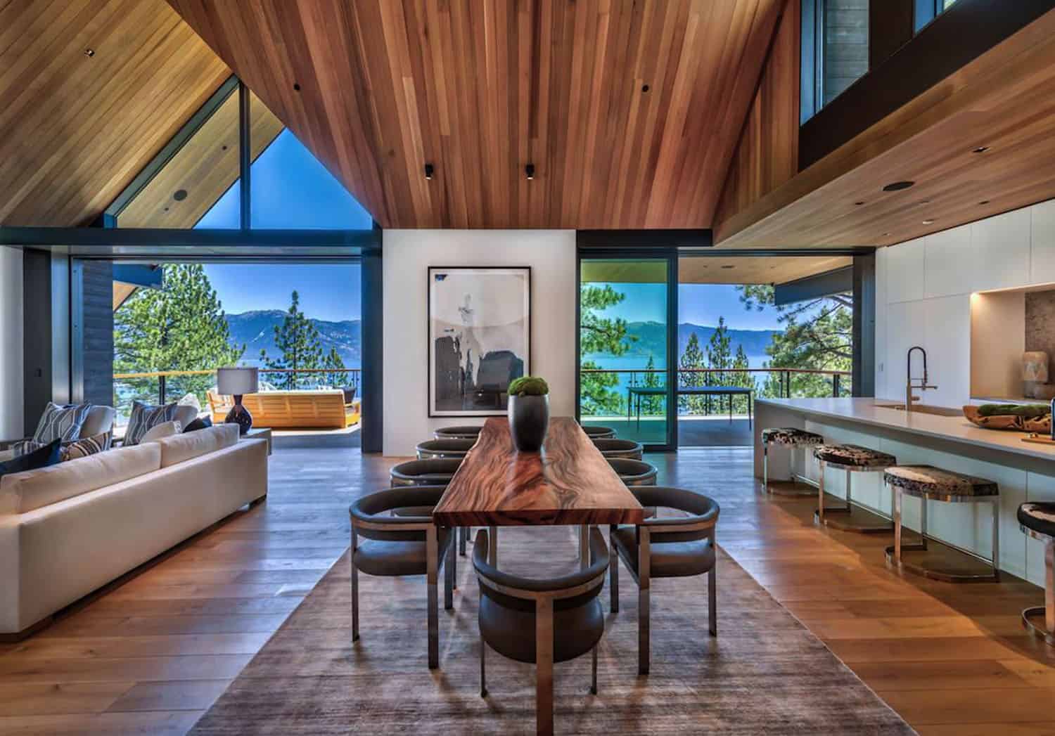 luxury-lakefront-mountain-dining-room
