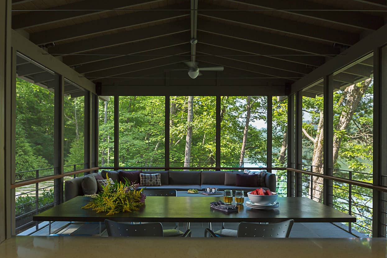lake-house-modern-patio