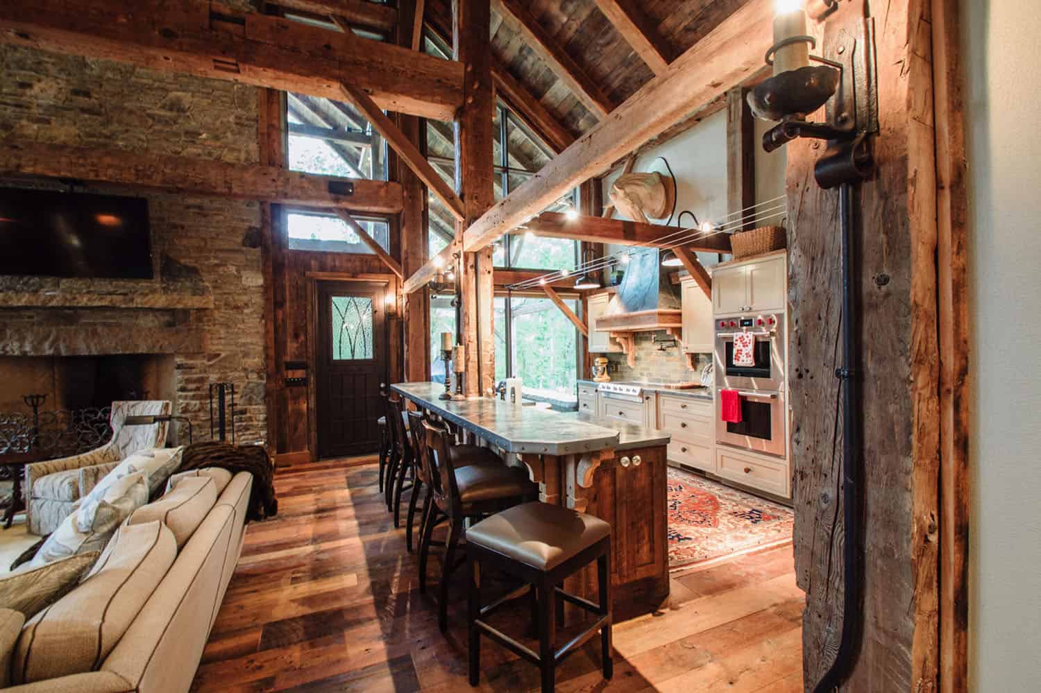 rustic-barn-house-kitchen
