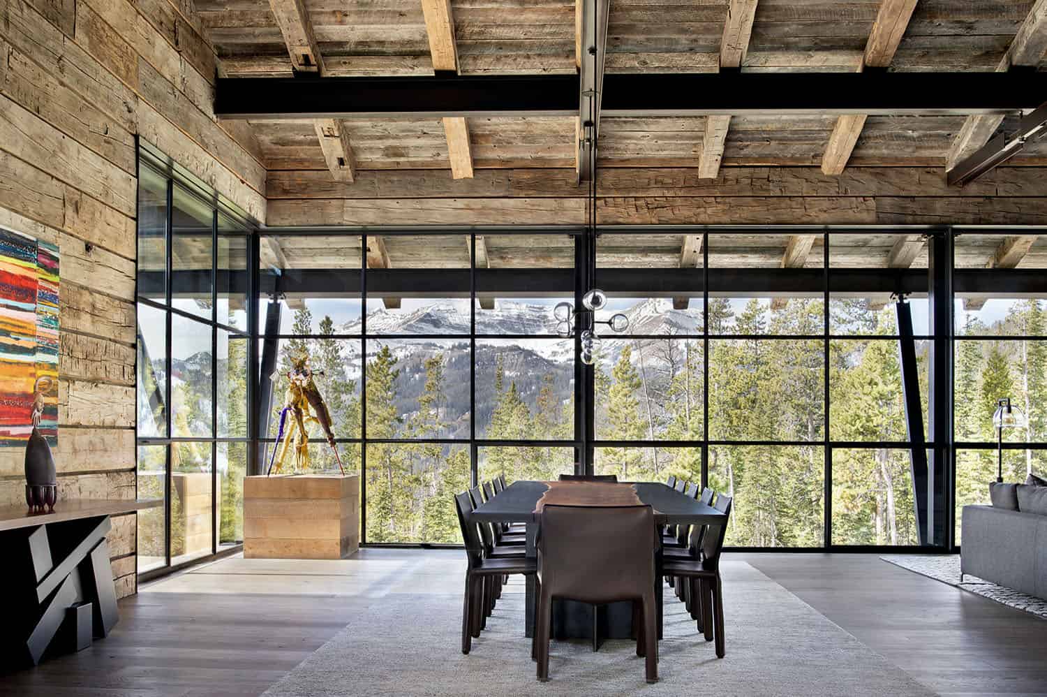 rustic-mountain-style-dining-room