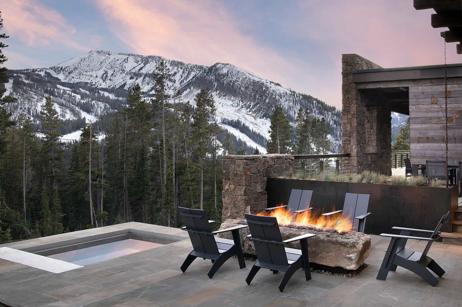 rustic-mountain-home-patio