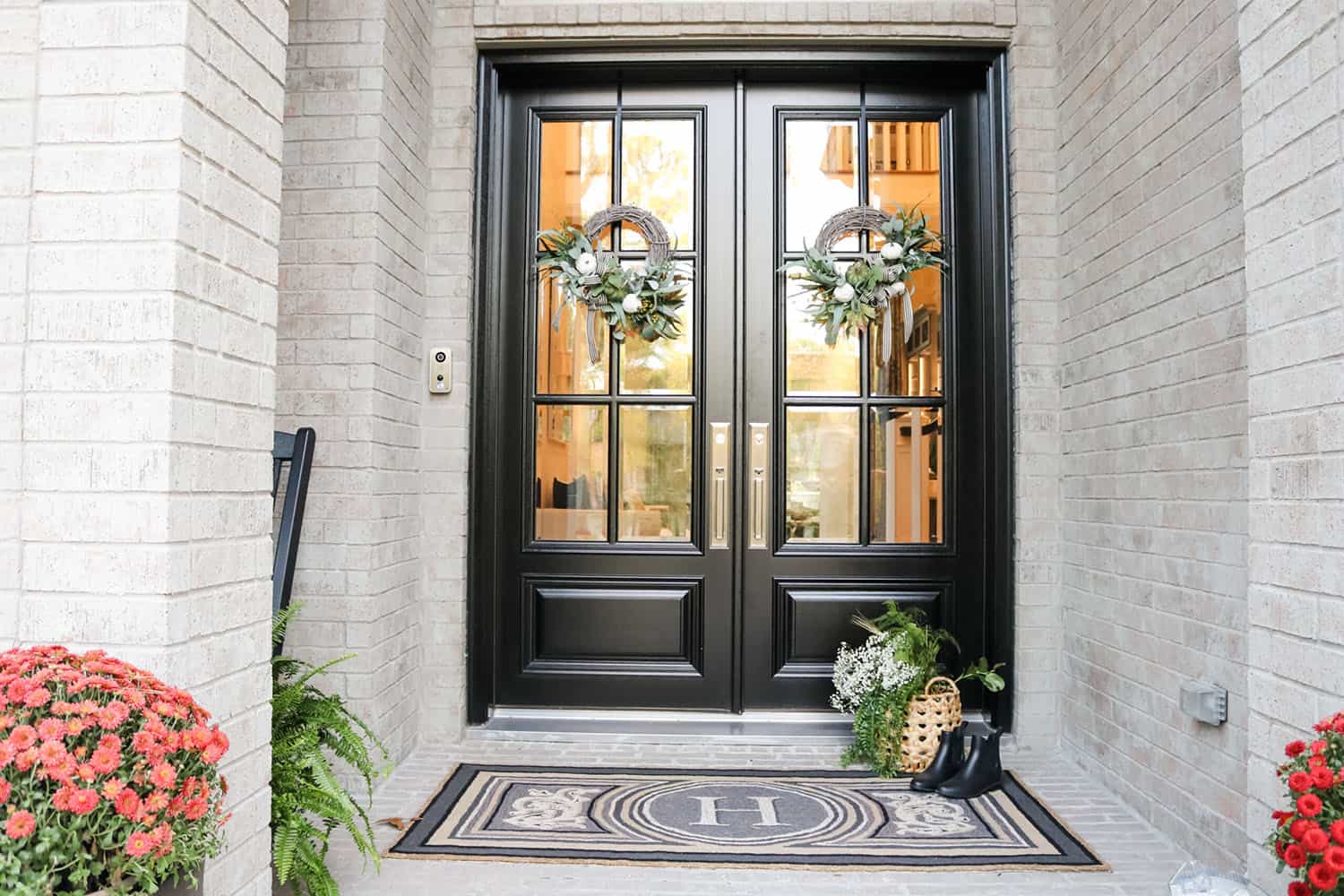 transitional-style-home-entry