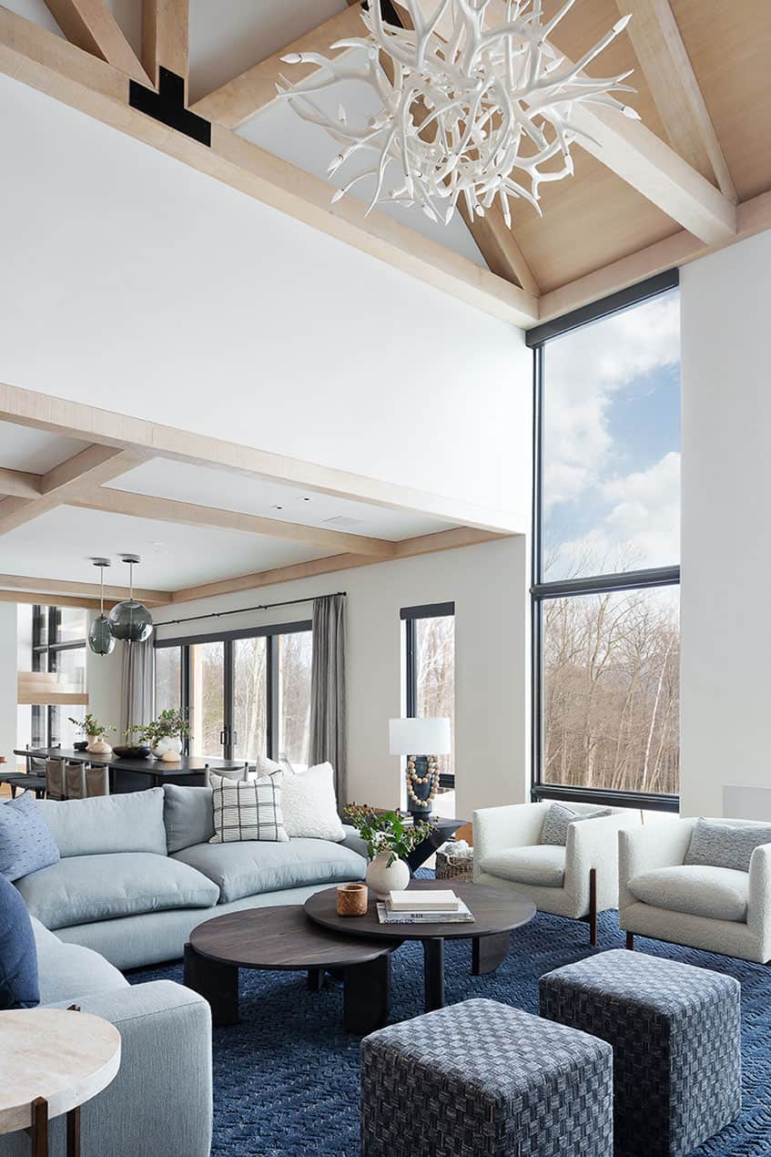 luxury-mountain-living-room