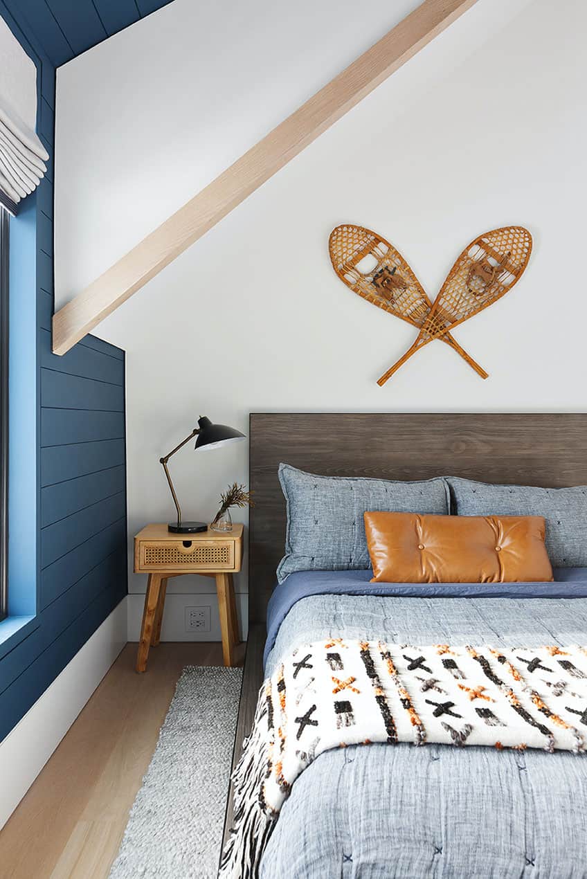 luxury-mountain-bedroom