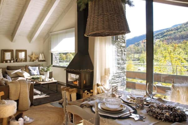 featured posts image for Cozy cabin getaway in the mountains of Spain decorated for Christmas