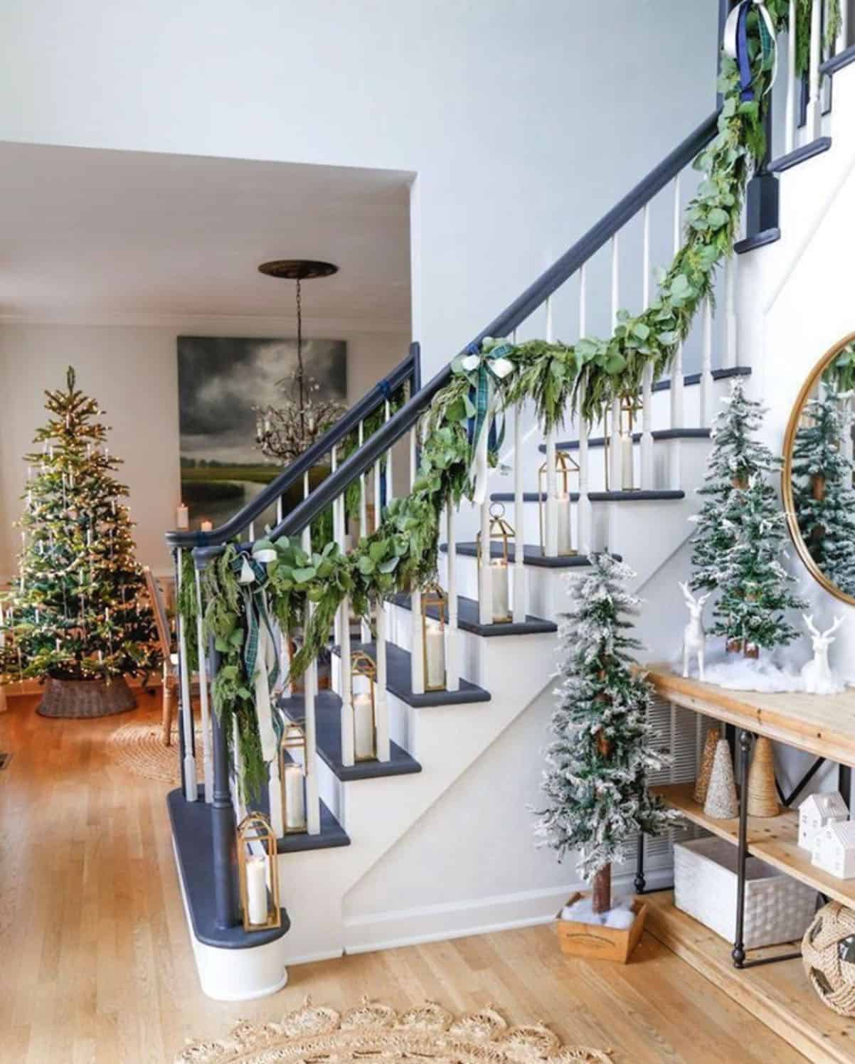 holiday-decor-ideas-staircase