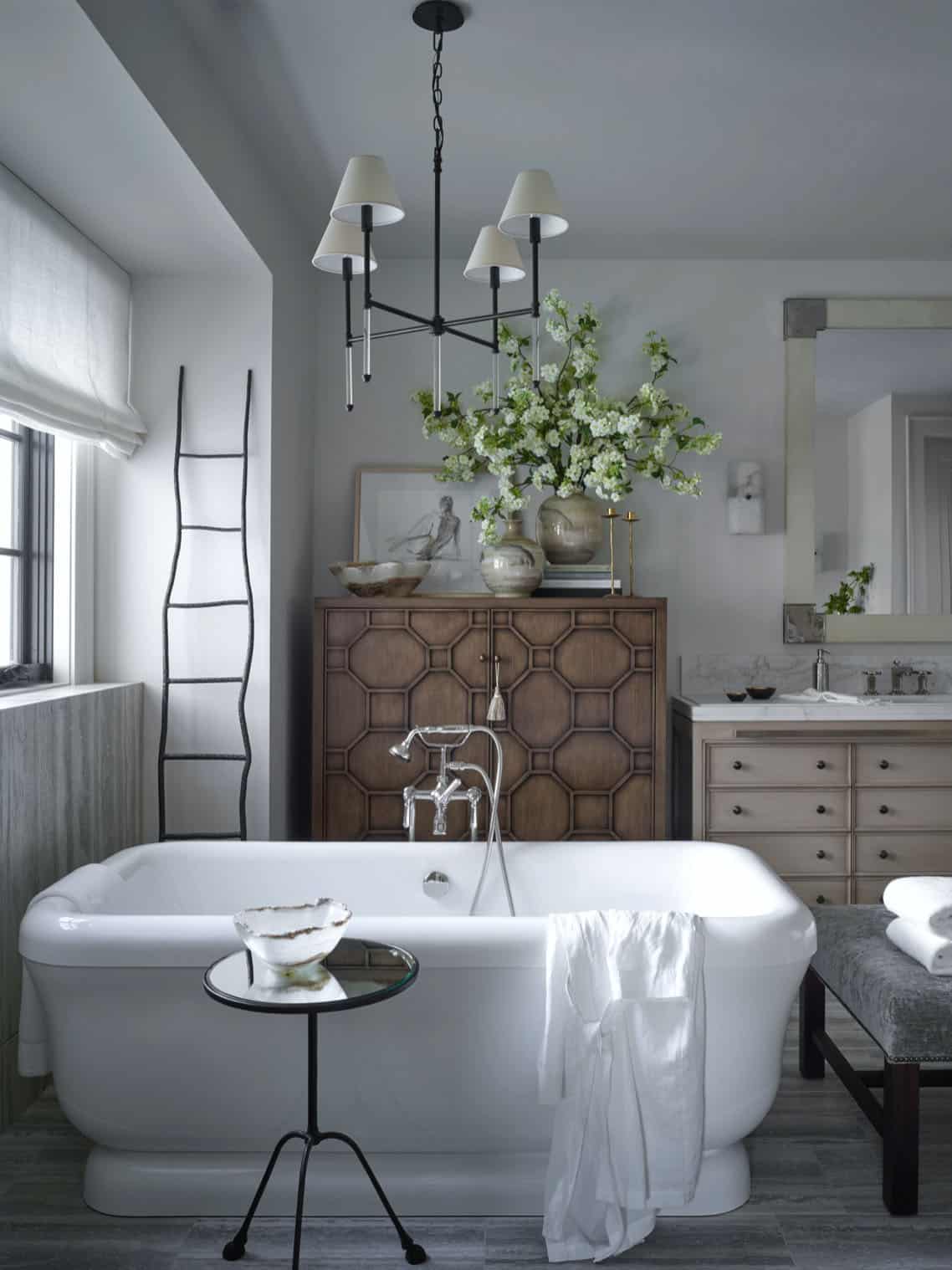 french-country-bathroom