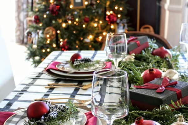 featured posts image for 20 Absolutely Gorgeous Christmas Table Decor And Setting Ideas