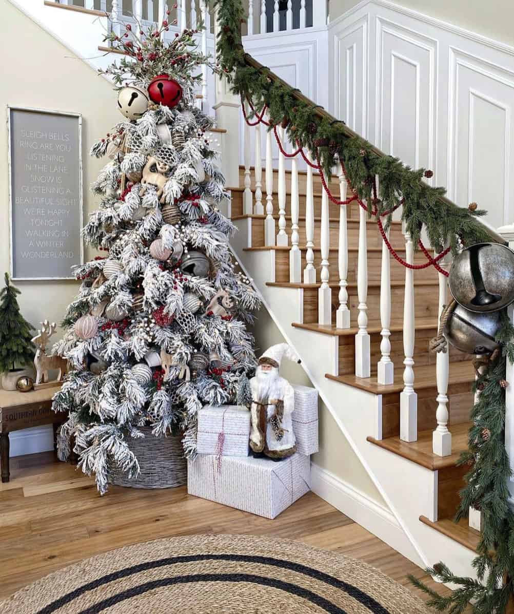 20+ Wonderfully Magical Christmas Tree Base Ideas To Inspire Story - One Kindesign