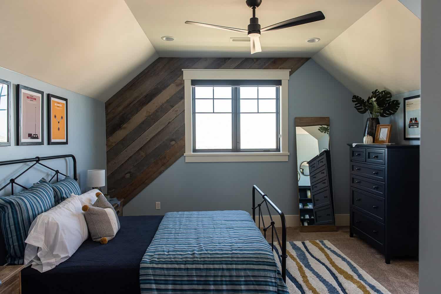 modern-farmhouse-style-bedroom
