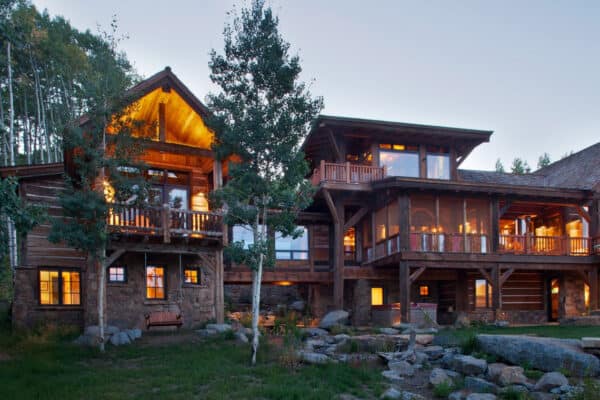 featured posts image for Colorado Rocky Mountain ranch retreat tucked into a grove of aspens