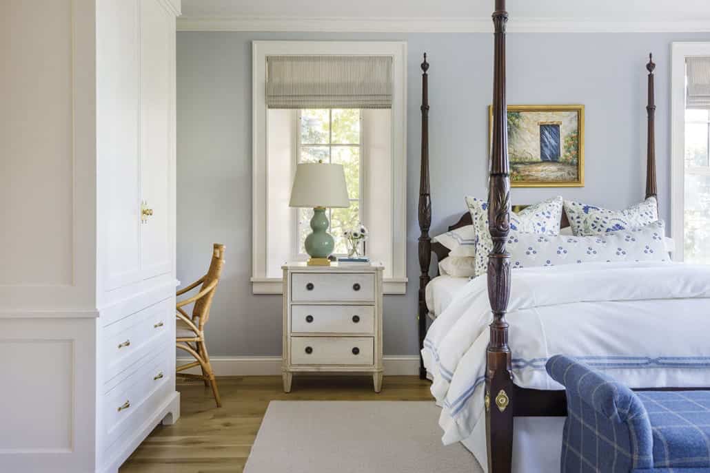 colonial-style-bedroom
