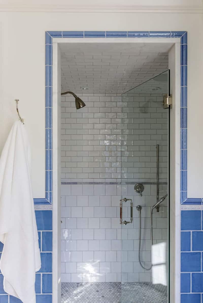 colonial-style-bathroom-shower