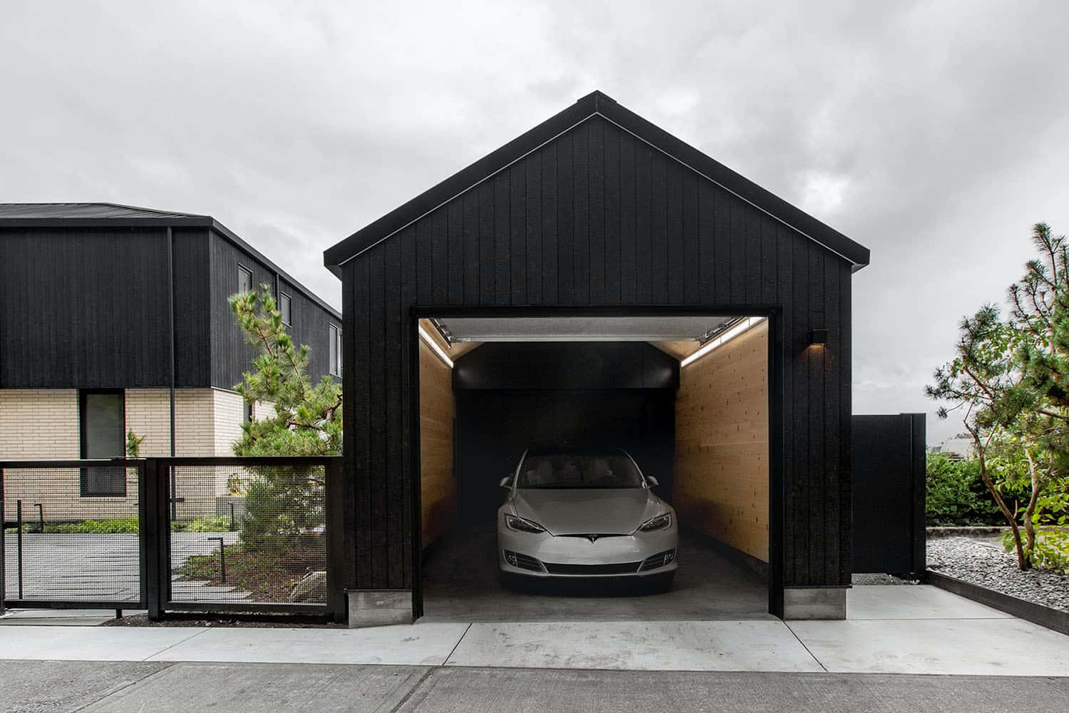 guest-cabin-garage
