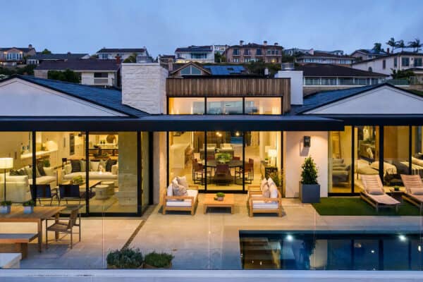 featured posts image for Coastal contemporary home celebrates indoor-outdoor living in California