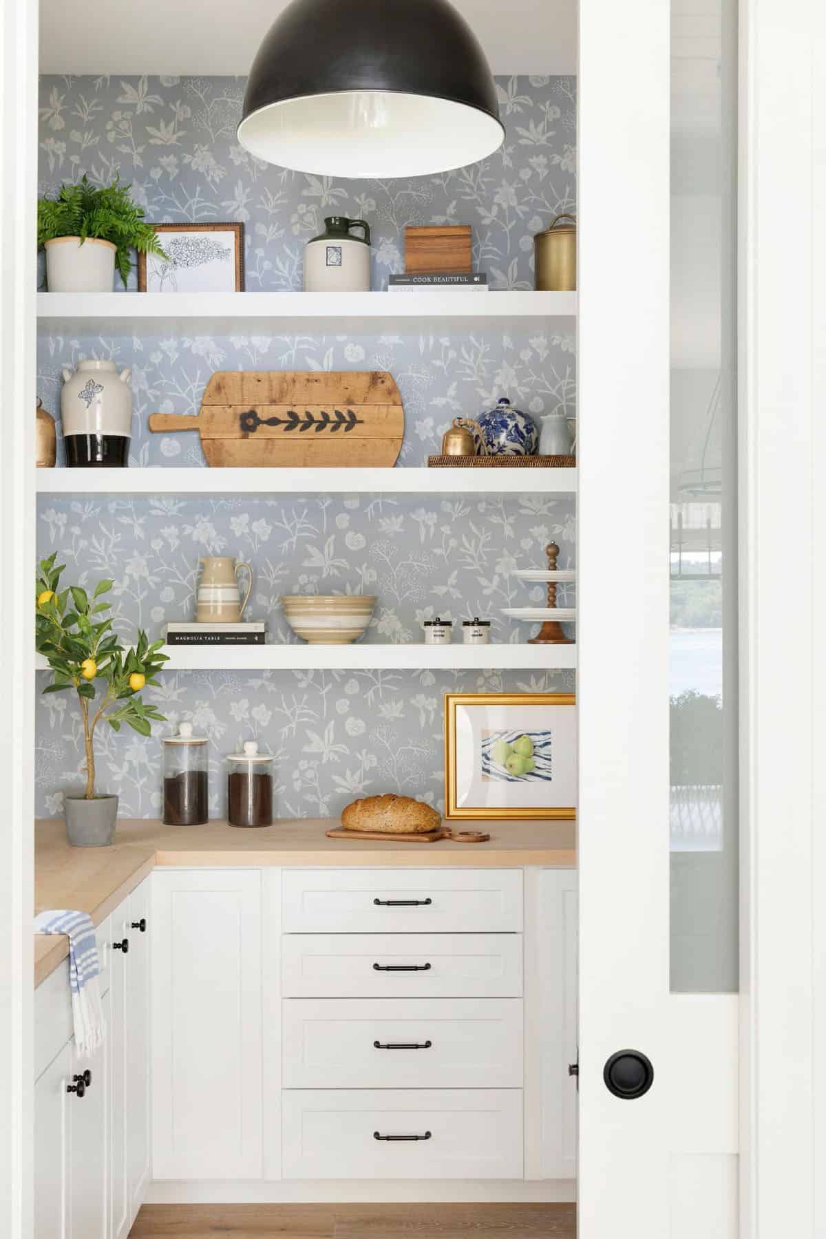 traditional-kitchen-pantry