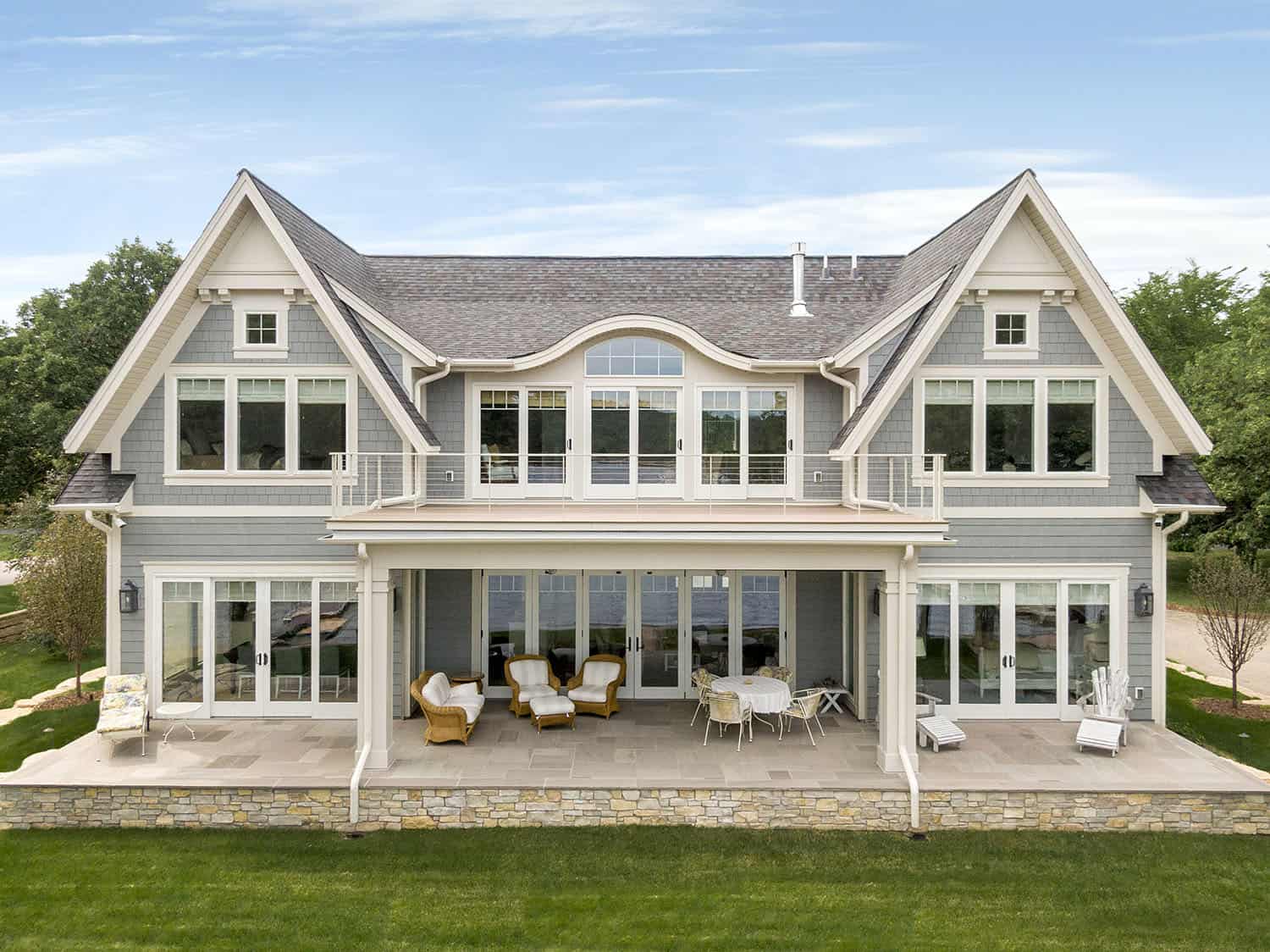 coastal-inspired-home-exterior