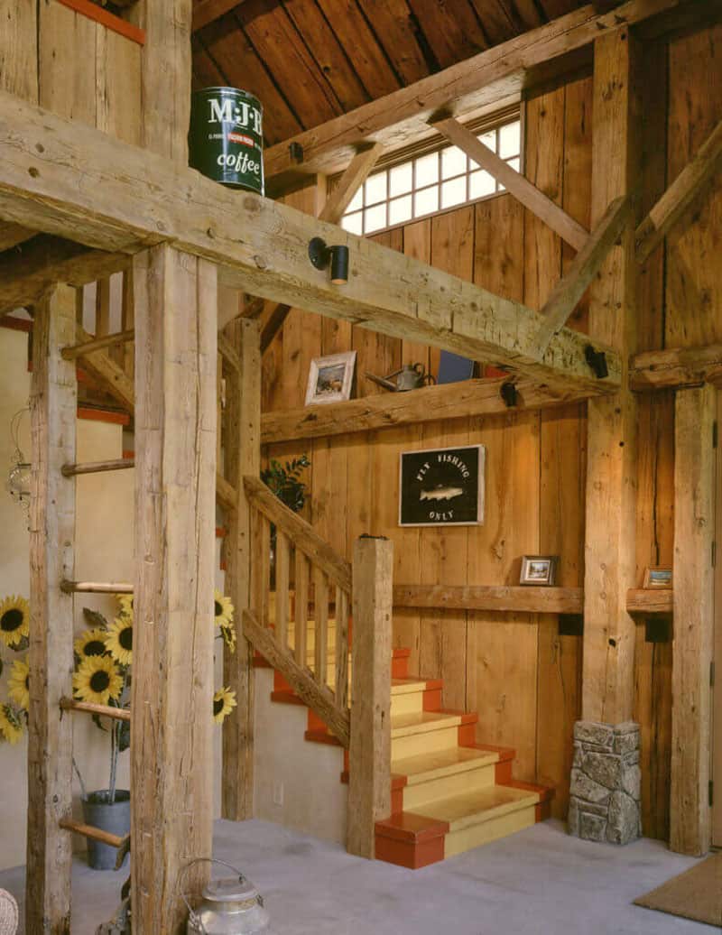 guest-barn-farmhouse-staircase