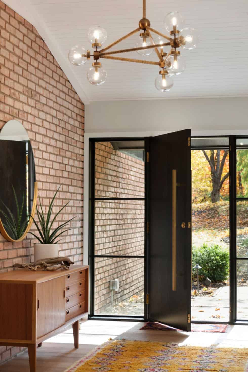 midcentury-bohemian-home-entry