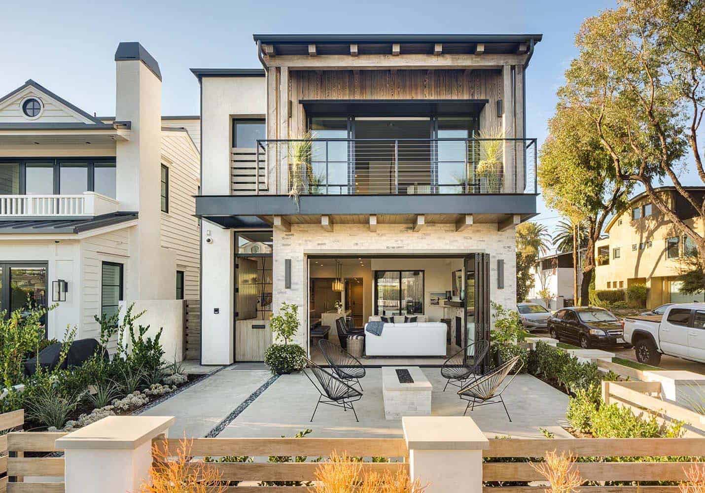 modern-beach-house-exterior