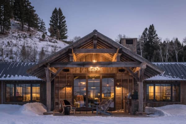 featured posts image for A cozy Montana retreat surrounded by breathtaking snowy mountains