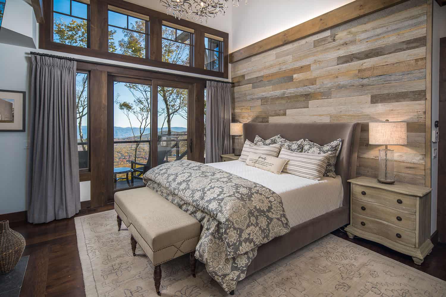 rustic-ski-retreat-bedroom