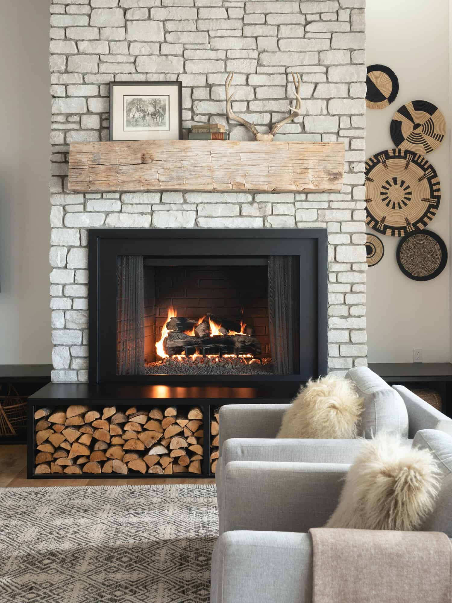 modern-farmhouse-living-room-fireplace