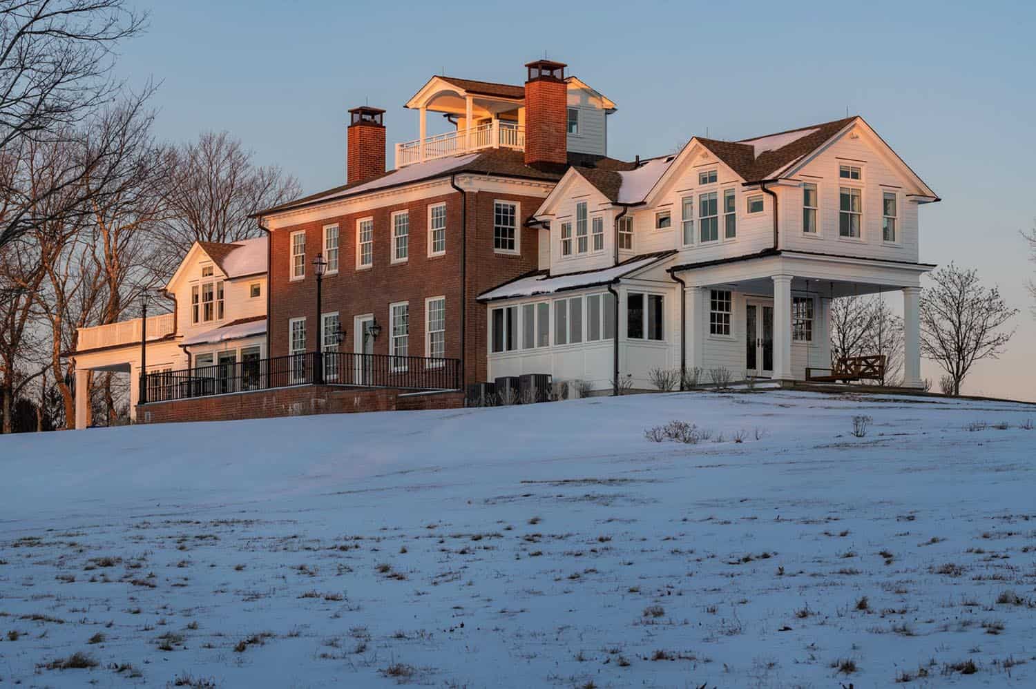 modern-farmhouse-exterior-snow