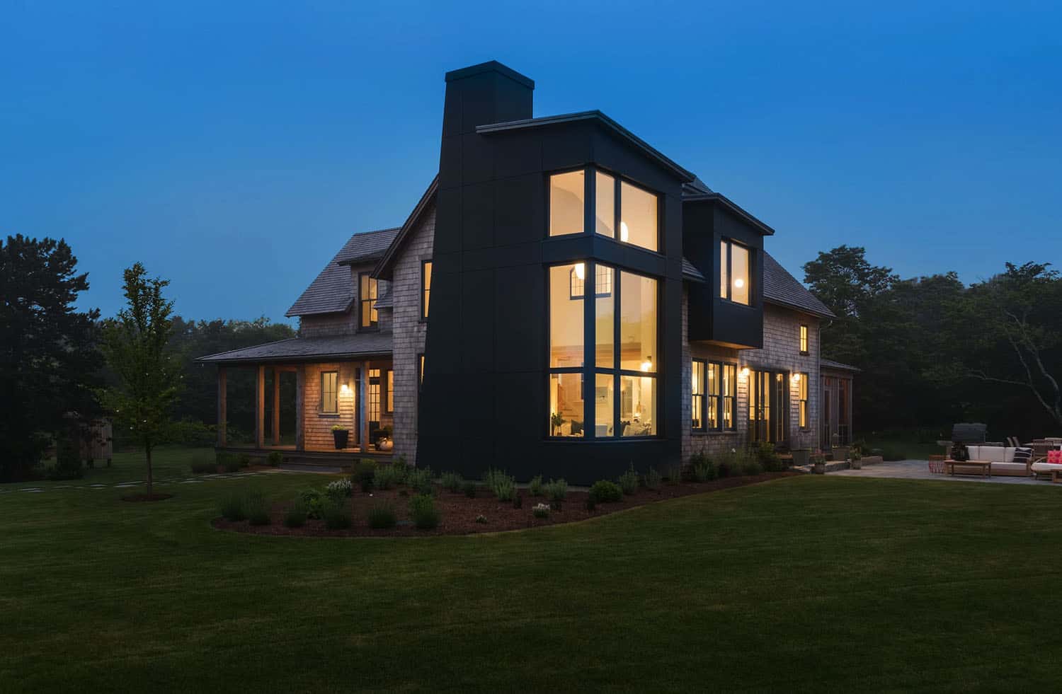 modern-farmhouse-exterior