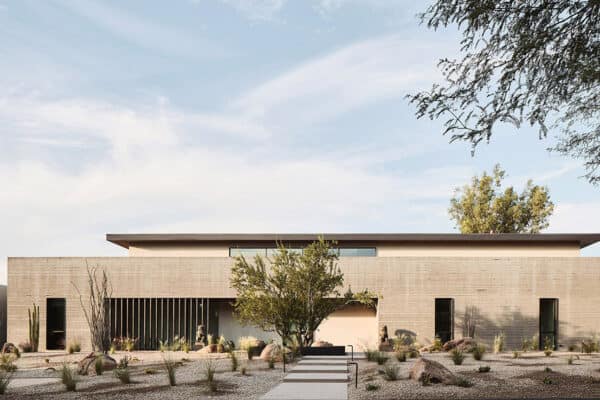 featured posts image for This sleek modern courtyard home celebrates its Arizona desert landscape