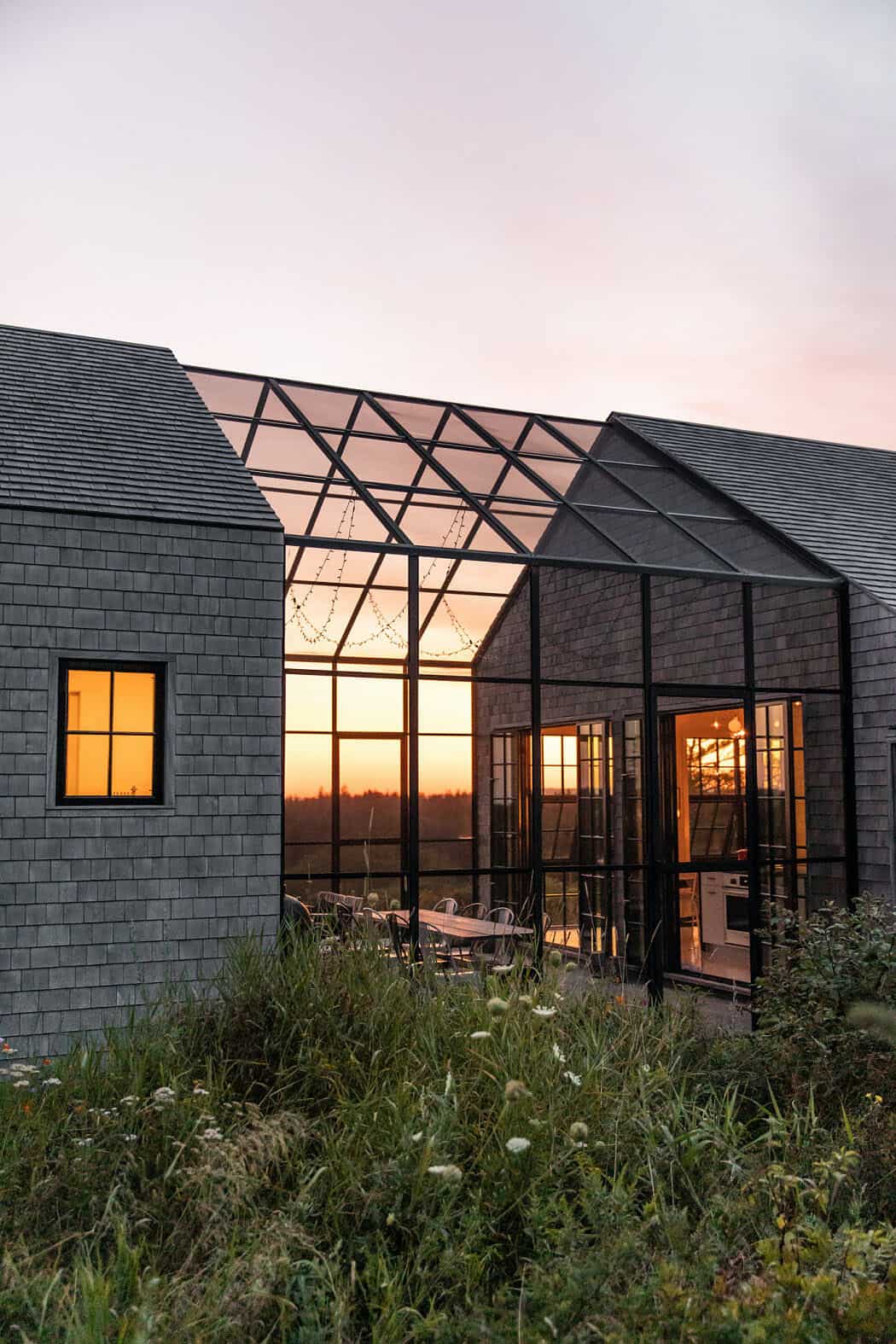 contemporary-farmhouse-exterior
