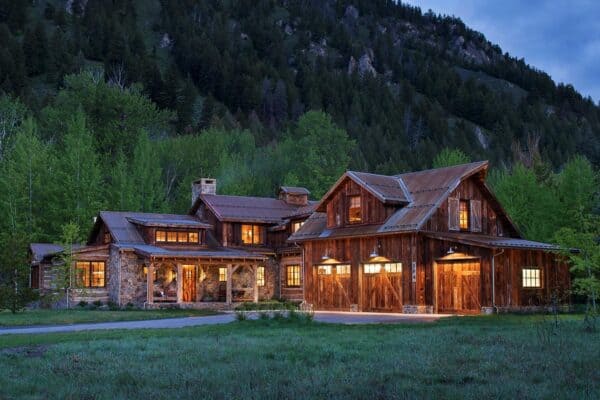 featured posts image for Rustic mountain house with a stunning timeless aesthetic in Idaho