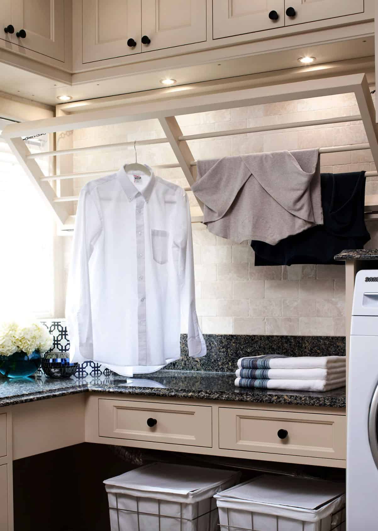 tiny-laundry-room-pull-down-drying-rack
