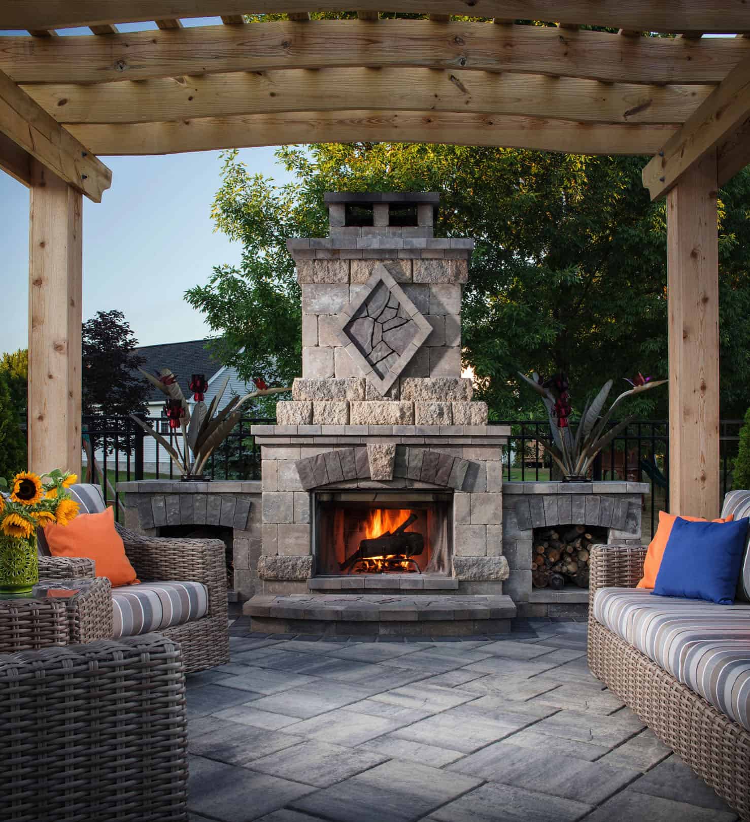 backyard-ideas-pergola-with-fireplace