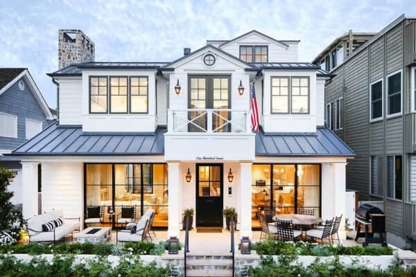 featured posts image for Tour an absolutely stunning beach style home on Balboa Island, California