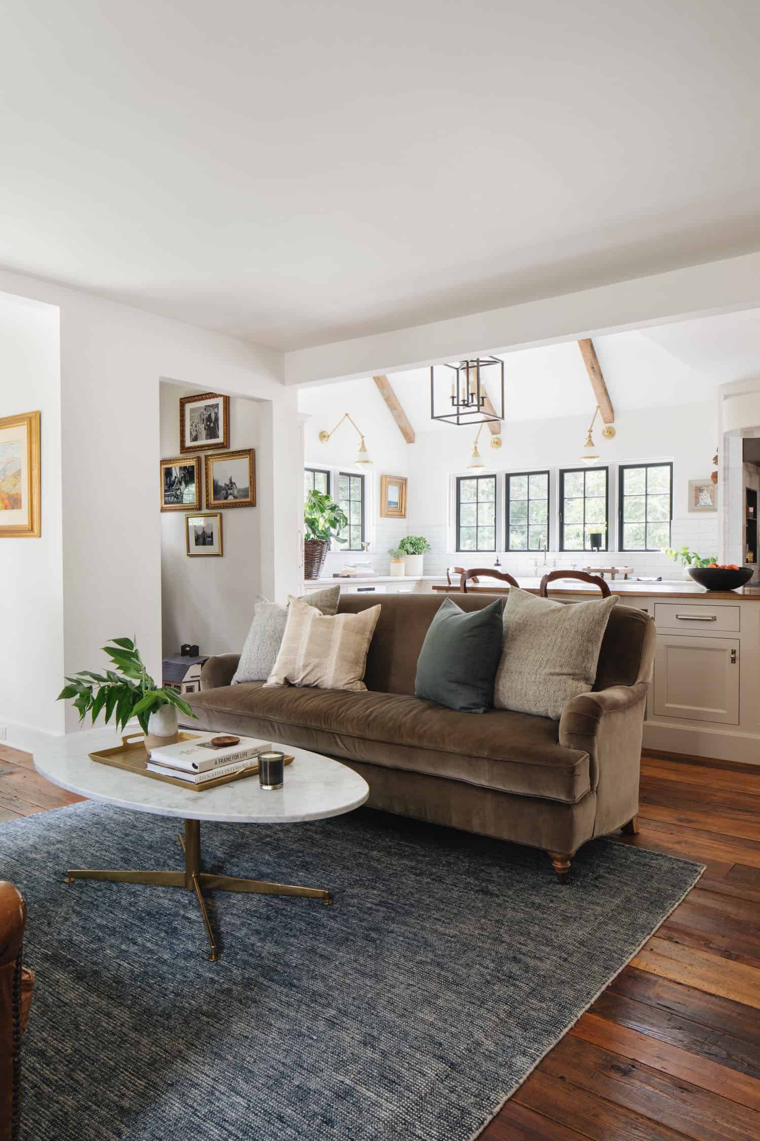 English-cottage-living-room